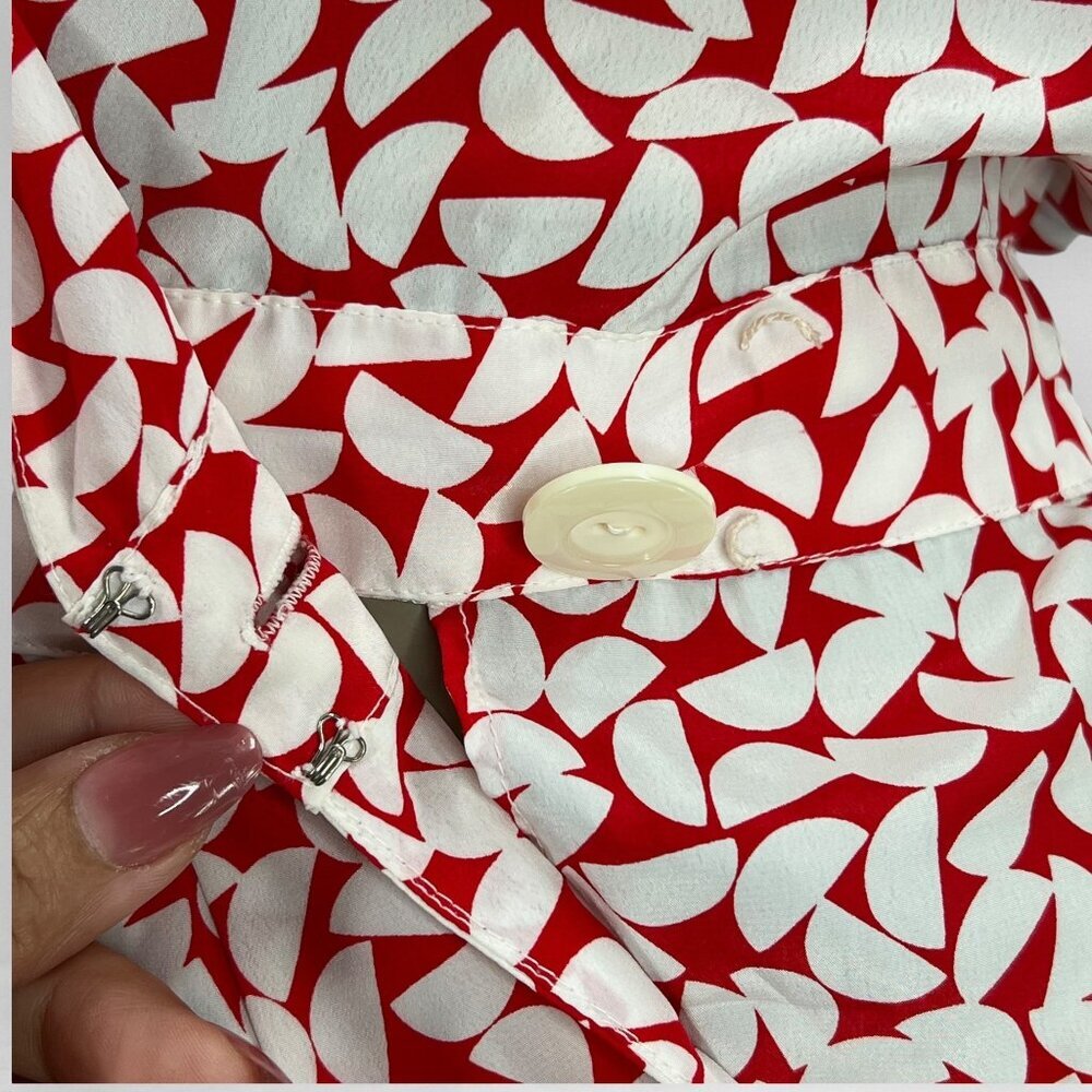 Vintage Red & White Abstract Pattern Dress With Short Sleeves & Button Details 4 - Picture 6 of 9